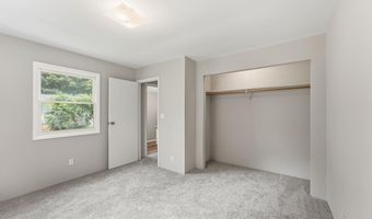 1203 Superior Dr, Auburn, IN 46706