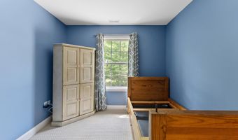 1 CARMEN Dr, Cape May Court House, NJ 08210