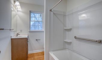 811 SUNSET Ter, Dover, DE 19904