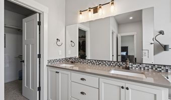 2988 NE Clearwater Dr, Albany, OR 97321