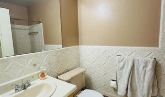 1209 Island Dr 204, Ann Arbor, MI 48105