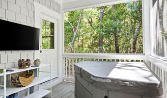 18 Three Flipper Trl, Bald Head Island, NC 28461