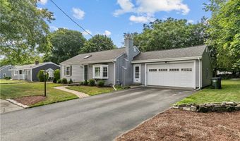 12 Terrace Dr, Bristol, RI 02809