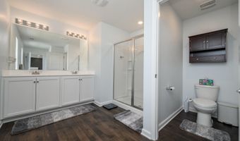15 Half Hitch Rd, Barnegat, NJ 08005