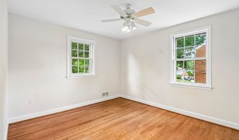 5601 KIRKWOOD Dr, Bethesda, MD 20816