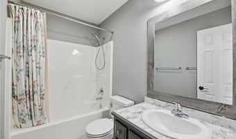 218 Hillside Dr, Baldwin City, KS 66006
