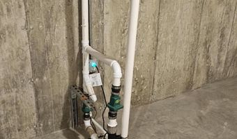 2702 Railroad Cir, Aberdeen, SD 57401