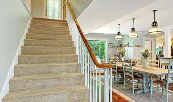 46 Channing Rd, Narragansett, RI 02882