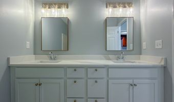 214 Riverchase Dr, Bainbridge, GA 39819