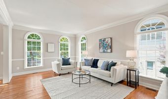 19704 STANFORD HALL Pl, Ashburn, VA 20147