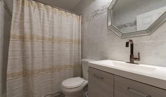 64 Juniper Trl, Narragansett, RI 02882