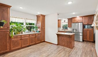 1306 Porter Ave, Aurora, MO 65605