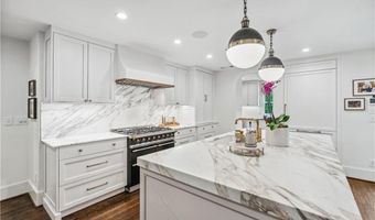337 Broadland Rd, Atlanta, GA 30342