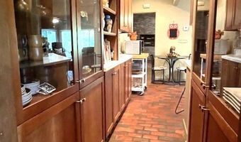 3288 Spring Valley Rd, Akron, OH 44333