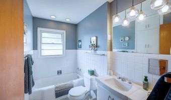 3 Eastridge Dr, Arkansas City, KS 67005