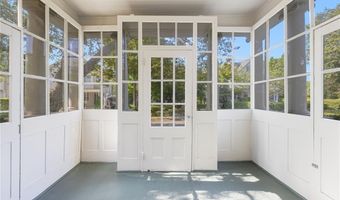 20 Berkeley Ave 2, Newport, RI 02840