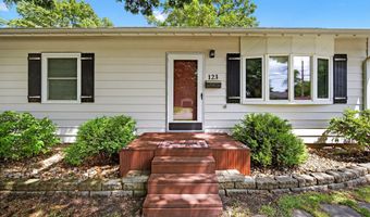 123 16th St, Ames, IA 50010