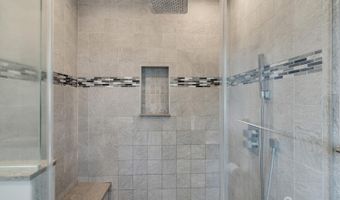3 N Smith St N, Avenel, NJ 07001