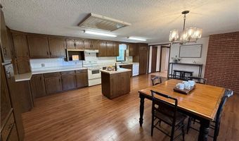 404 N 14th St, Atchison, KS 66002