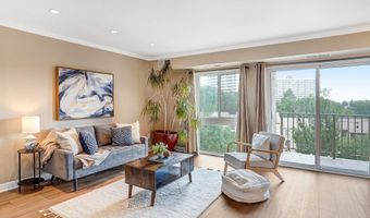 6143 EDSALL Rd J, Alexandria, VA 22304