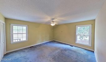 512 Raymond Dr, Arapahoe, NC 28510