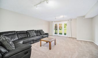 1998 Bancroft Dr, Ann Arbor, MI 48108
