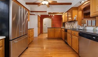 555 Great Rd, Lincoln, RI 02865