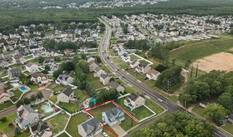 4 Harpoon Dr, Barnegat, NJ 08005
