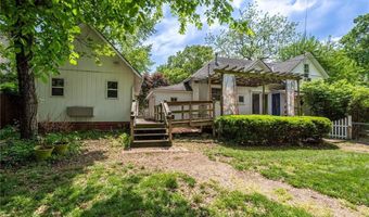 920 Grove St, Baldwin City, KS 66006