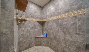 821 KEVIN Pl, Brookings, OR 97415