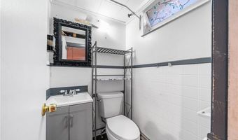 11 Lyman Ave, North Providence, RI 02911