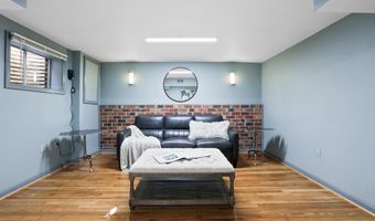 3808 WINTERSET Dr, Annandale, VA 22003