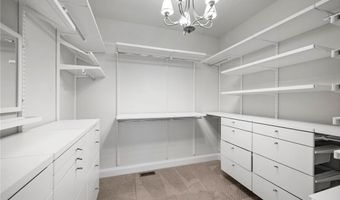 85 Brighton Dr, Aurora, OH 44202