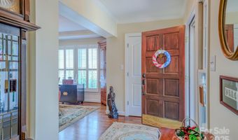 8 Creekside Way, Asheville, NC 28804