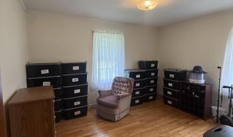 108 Barnett Dr, Bishopville, SC 29010