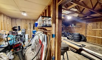 379540 N Shore Dr, Aberdeen, SD 57401