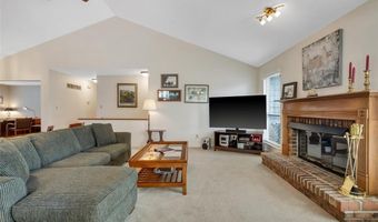 305 Arbor Glen Dr, Ballwin, MO 63021