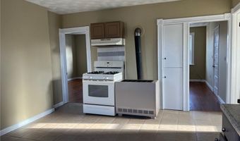 5 Ryan Ave 3, Bristol, RI 02809