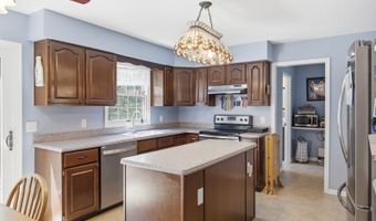 2057 Lakeside Dr, Alloway, NJ 07422
