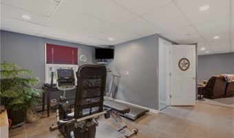 11 Carol Ave, Bristol, RI 02809