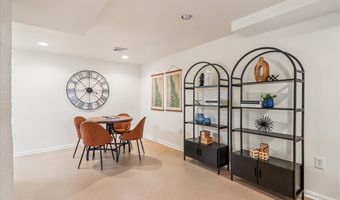 941 N MCKINLEY Rd, Arlington, VA 22205