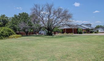 405 N Wickham St, Alvord, TX 76225