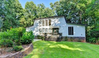 117 Ridge Rd, Berkeley Lake, GA 30096