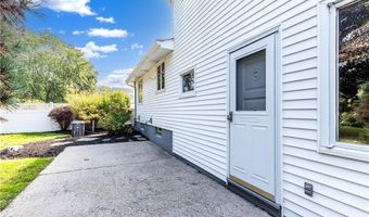 130 Jeffrey Dr, Amherst, NY 14228