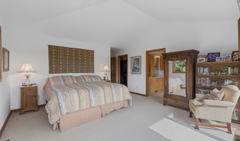 9364 Spring Creek Rd, Amherst, WI 54406