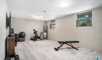 1212 E Cedar St, Brandon, SD 57005