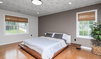 243 Simmonsville Ave, Johnston, RI 02919