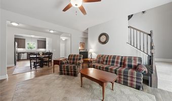 351 Champion Way Dr, Ballwin, MO 63011