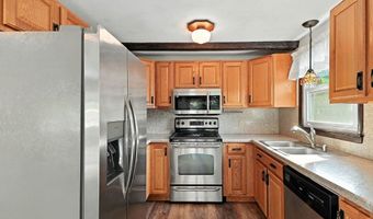 138 Suffield St, Agawam, MA 01001