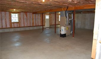 8 Sweet Corn Dr, Cranston, RI 02921